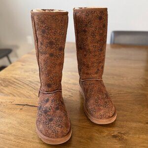 Classic Tall Logo Ugg Boots, Sz 9 - LIKE NEW!
